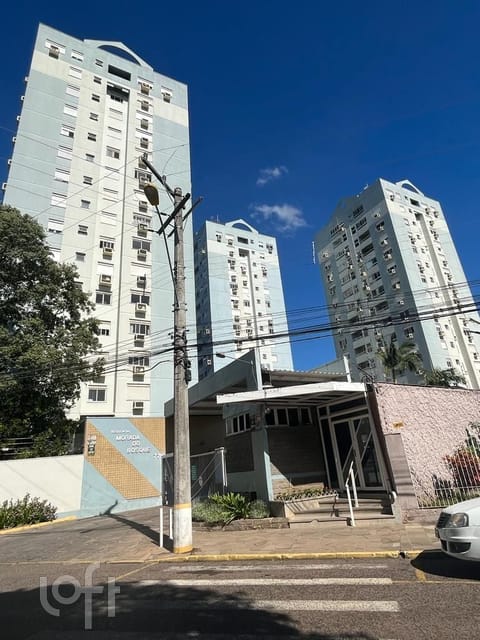Image 35 - 250083